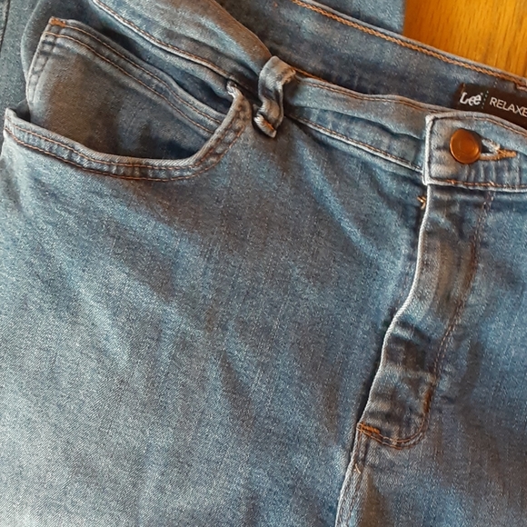 Lee relaxed fit straight leg petite jeans - Picture 3 of 6